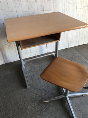Single desk and chair set online