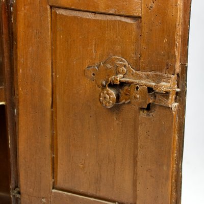 Baroque Style Carved Corner Cabinet 1710s Bei Pamono Kaufen