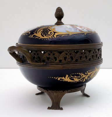 FRANCE ANTIQUE 1920年代 PORCHER PARIS 蛇口 F Antique French Porcelain Potpourri from Sevres, 1880s for sale at