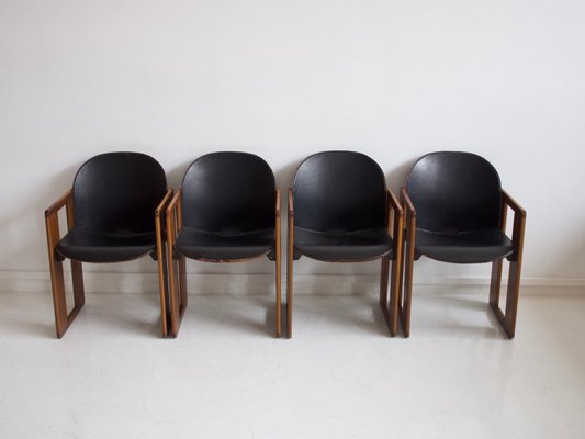 Dining Chairs By Tobia Afra Scarpa For B B Italia C B Italia 1970s Set Of 4 For Sale At Pamono