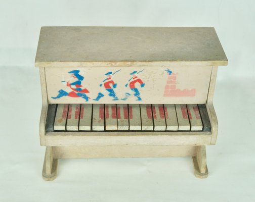 Piano jouet années 50 en bois peint - Rêve de Brocante