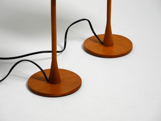 sara desk lamp