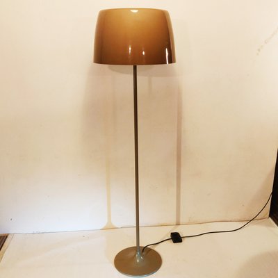 minimalist standing lamp