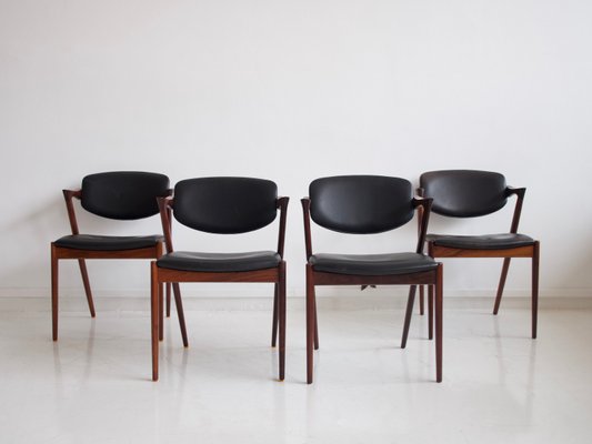 Omkreds appetit ekko Model 42 Rosewood and Black Leather Dining Chairs by Kai Kristiansen for  Schou Andersen, 1950s, Set of 4 for sale at Pamono