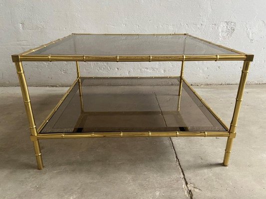 Table Basse En Laiton Faux Bambou Et Verre Fume France 1960s En Vente Sur Pamono