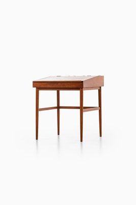 Danish Model Nv 40 Desk By Finn Juhl For Niels Vodder 1950s For
