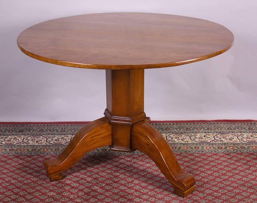 Antique Biedermeier Round Dining Table, Round Antique Tables