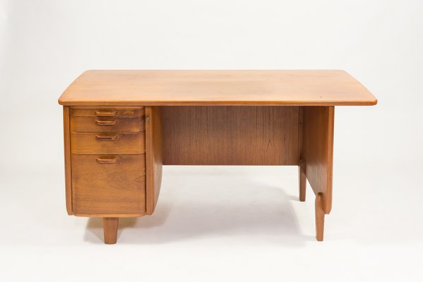 Mid Century Scandinavian Oak Desk By Gunnar Ericsson For