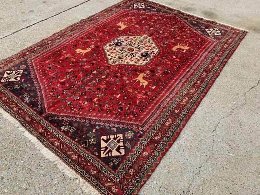 Vintage Traditional Middle East Handmade Wool Shiraz Rug For Sale At Pamono