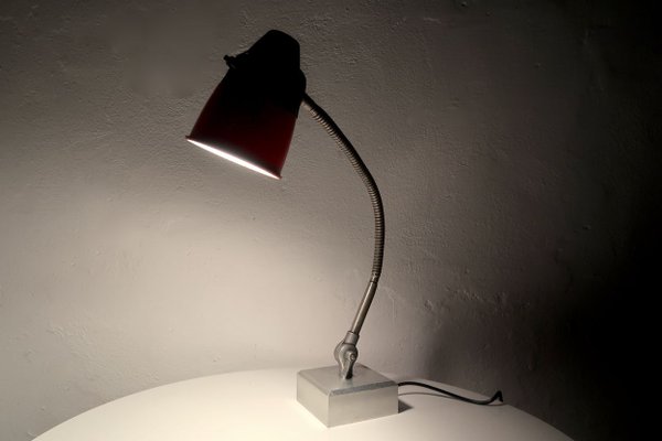 flexible arm desk lamp