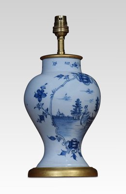 blue porcelain table lamps