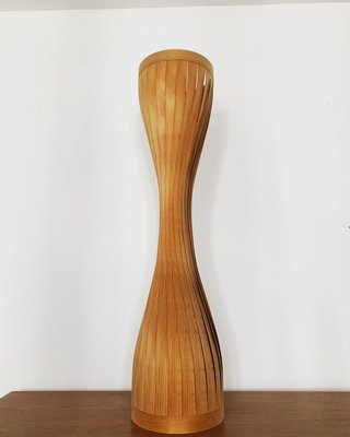 Stehlampe aus Holz von Hans Agne Jakobsson für Hans Agne Jakobsson AB Markaryd, 1960er Stehlampe aus Holz von Hans Agne Jakobsson für Hans Agne Jakobsson AB Markaryd, 1960er