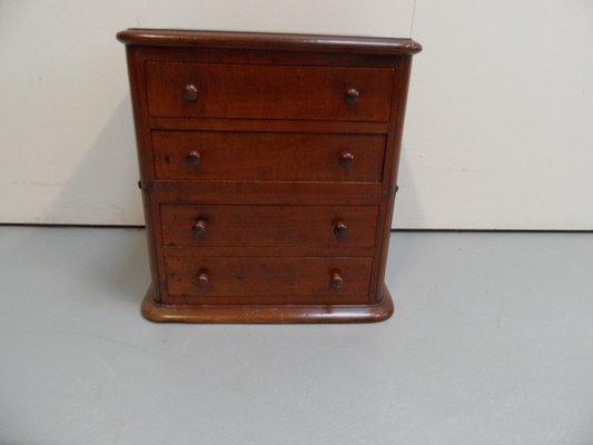 mahogany jewelry box