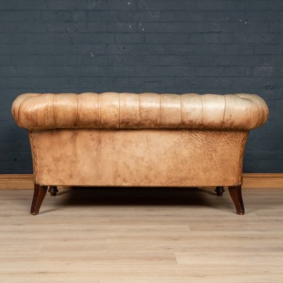 Mid Century Leather Chesterfield Sofa With Button Down Seat Bei