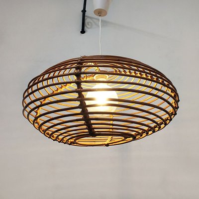 Italienische Lonzeng Förmige Rattan Deckenlampe, 1960er Italienische Lonzeng Förmige Rattan Deckenlampe, 1960er