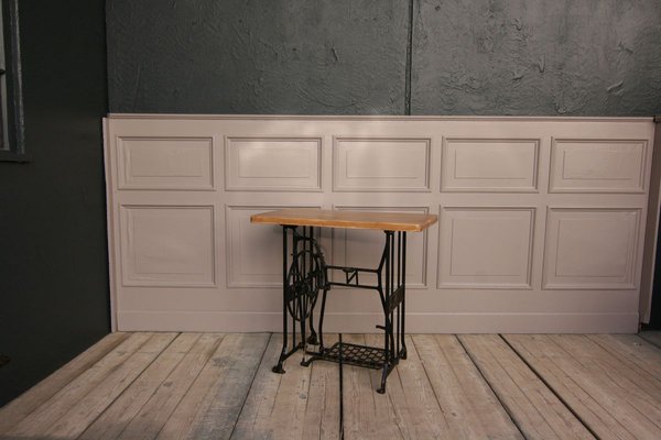 Cast Iron Table With Sewing Machines 1920s Bei Pamono Kaufen