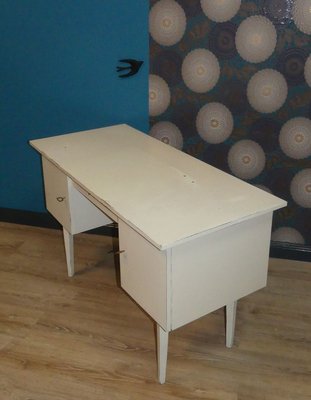 Mid Century White Painted Desk 1960s Bei Pamono Kaufen