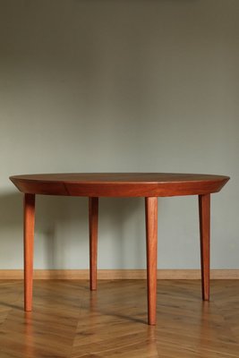 round folding dining table