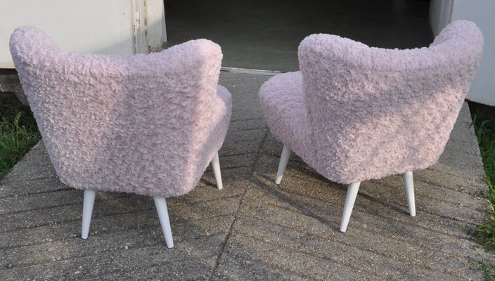 Mid Century Pink Faux Fur Lounge Chair 1960s for sale at Pamono