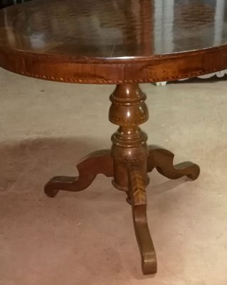 Italian Round Inlaid Walnut Dining, Vintage Round Wooden Dining Table