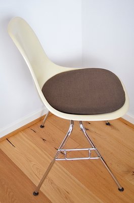 Side Chair By Charles Ray Eames 1960s For Sale At Pamono