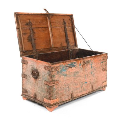 Antique Wooden Chest For At Pamono, Antique Wooden Trunks