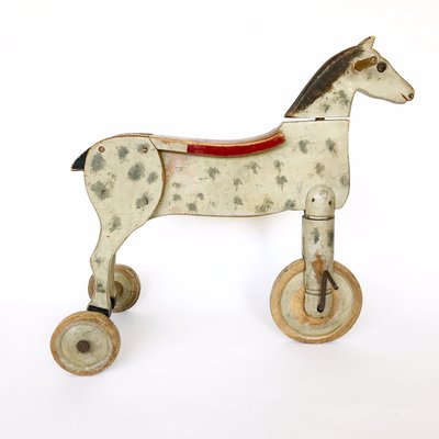 rolling horse toy