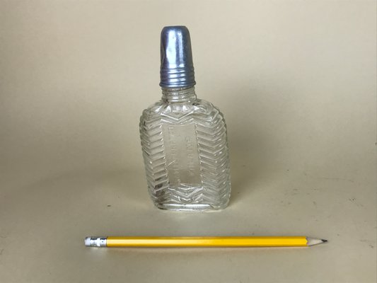 https://cdn20.pamono.com/p/g/6/5/656564_muu7i3v0ik/vintage-italian-fratelli-branca-glass-flask-with-aluminum-cup-1950s-2.jpg