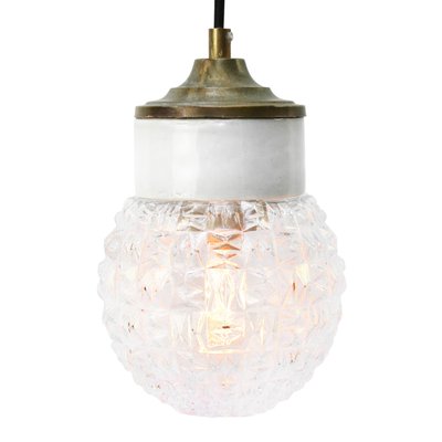 Vintage Industrial White Porcelain Clear Glass And Brass Pendant Lamp In Vendita Su Pamono - Industrial Clear Glass Pendant Lights Vintage Industrial White Porcelain Clear Glass And Brass Pendant Lamp In Vendita Su Pamono - Industrial Clear Glass Pendant Lights