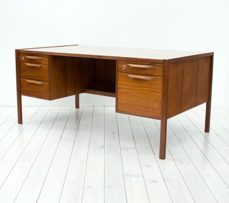 American Walnut Desk By Jens Risom 1960s For Sale At Pamono