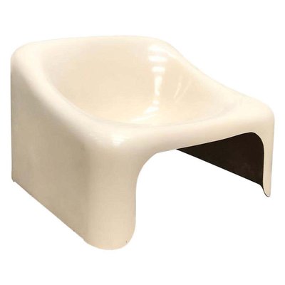 Plastic sales ec chair
