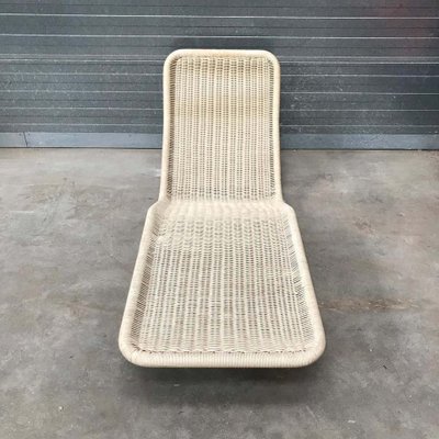 German Plastic and Wicker Model F10 Chaise Lounge by Antti Nurmesniemi for Tecta 1970s