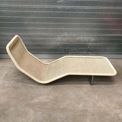 German Plastic and Wicker Model F10 Chaise Lounge by Antti Nurmesniemi for Tecta 1970s