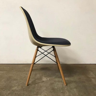 Eames dowel hot sale chair