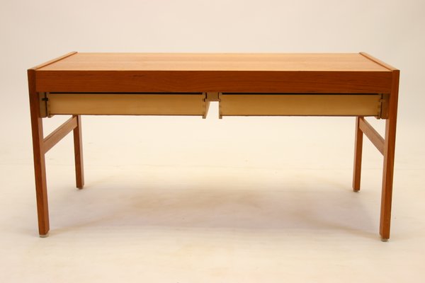 Swedish Teak TV Cabinet by Bertil Fridhagen for Bodafors TABLE, teak, design Bertil Fridhagen, Bodafors. 1960s
