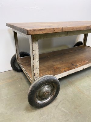 Vintage Industrial Coffee Table With Wheels 1960s Bei Pamono Kaufen