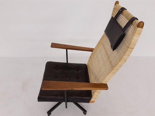 Fauteuil En Rotin Par Jp Muntendam Pour Gebroeders Jonker Pays Bas 1950s En Vente Sur Pamono