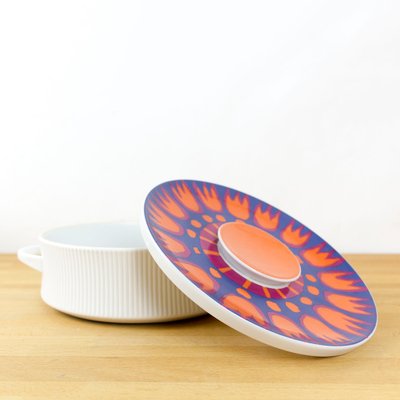 https://cdn20.pamono.com/p/g/6/7/671060_47a4d1qxqz/german-lidded-casserole-dishes-by-richard-latham-for-thomas-glas-und-porzellan-ag-1960s-set-of-3-12.jpg