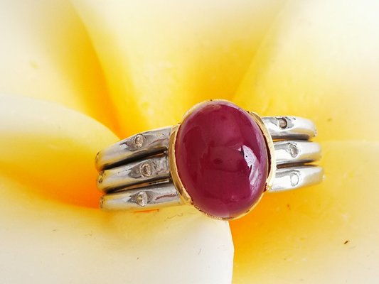 Ring in White Gold 14k with Unheated Ruby 4.3k and Diamond Ring in White Gold 14k with Unheated Ruby 4.3k and Diamond