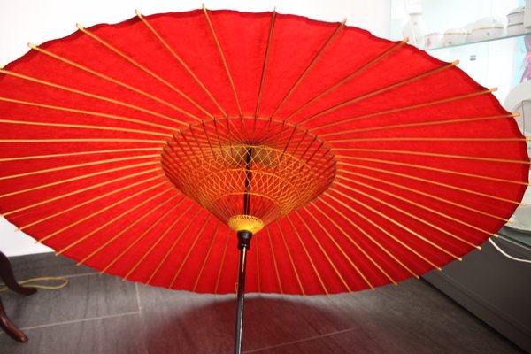 Groer japanischer roter Sonnenschirm, 1980er