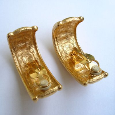 vintage clip on earrings