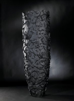 Große Obice Lotus Vase aus Harz & mattem Schwarz von VGnewtrend bei Pamono kaufen