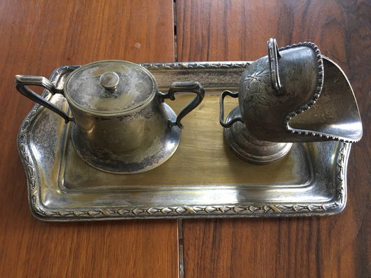 Azucareros y bandeja Azucarero de latón bañado en plata, años 60. Juego de  3 en venta en Pamono