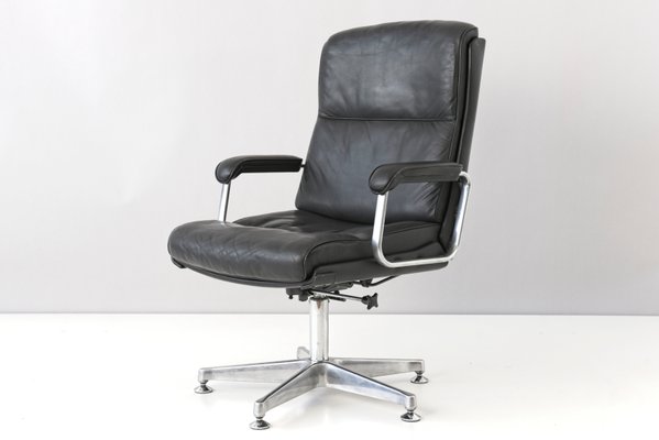 drabert chair