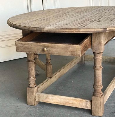 Large Antique French Bleached Oak Round And Oval Coffee Table With Drawers Bei Pamono Kaufen - Oak Coffee Table With 6 Drawers Large Antique French Bleached Oak Round And Oval Coffee Table With Drawers Bei Pamono Kaufen - Oak Coffee Table With 6 Drawers