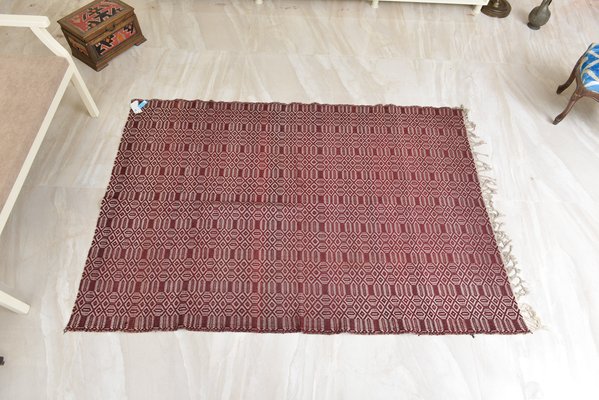 Tappeto Vintage Minimalista In Lana Con Disegno Geometrico Turchia Anni 50 In Vendita Su Pamono