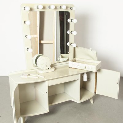 Dressing Table With Illuminated Mirror, Best Mirror For Dressing Table