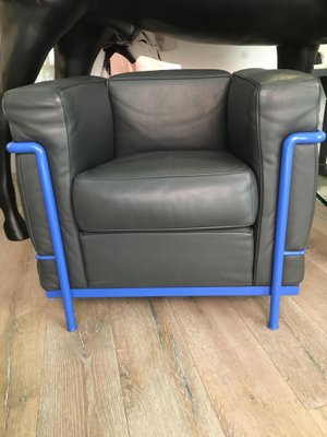 Vintage Model Lc2 Lounge Chairs By Le Corbusier For Cassina Set Of 2 For Sale At Pamono