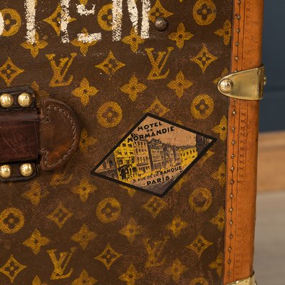 Trunk in Monogram from Louis Vuitton, 1920s for sale at Pamono