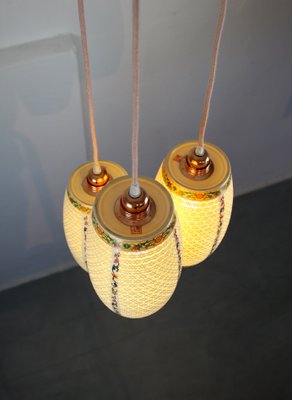 Lámparas colgantes orientales de cerámica, años Juego de 3 en venta en Pamono